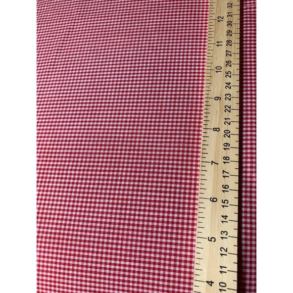 Red & White Gingham Cotton Fabric Fat Quarter 18"x22" Quilting - Picture 3 of 3